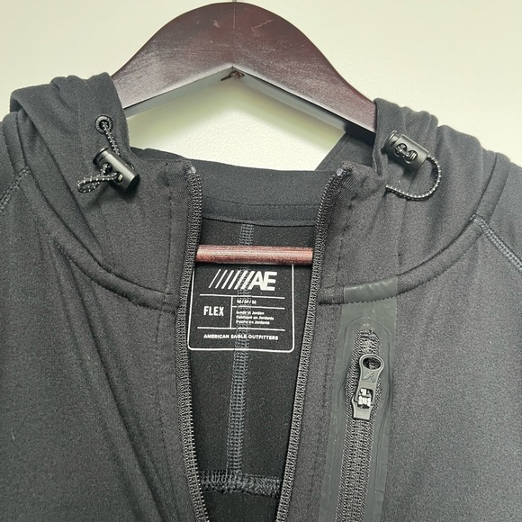 American Eagle Men’s Flex Jacket with Zipper Pocket - Picture 3 of 4